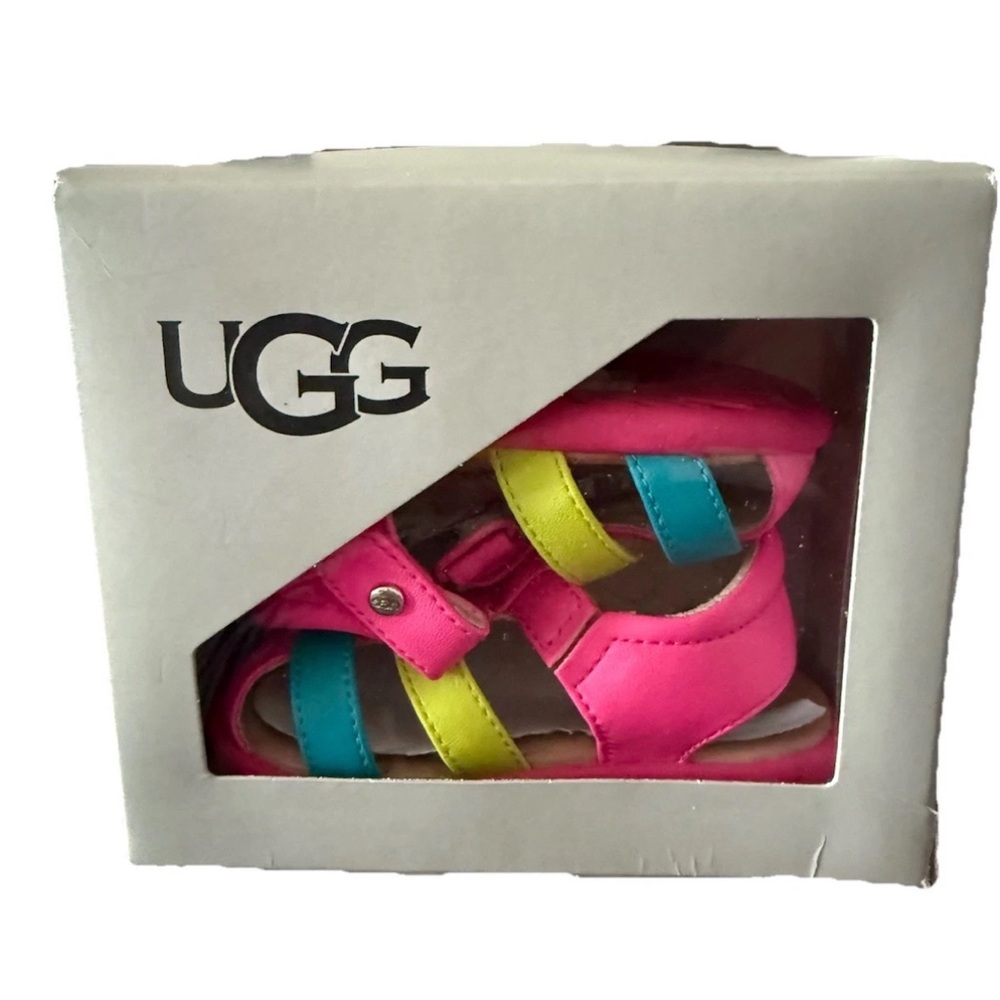 UGG Kolding  Baby Shoes Size 4/5 Pink Machine Washable Ankle Strap Sandals